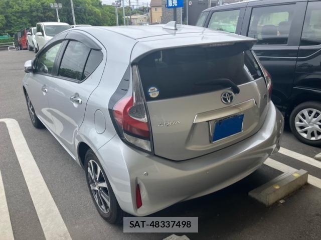 Toyota AQUA 2018-12 7249584-5