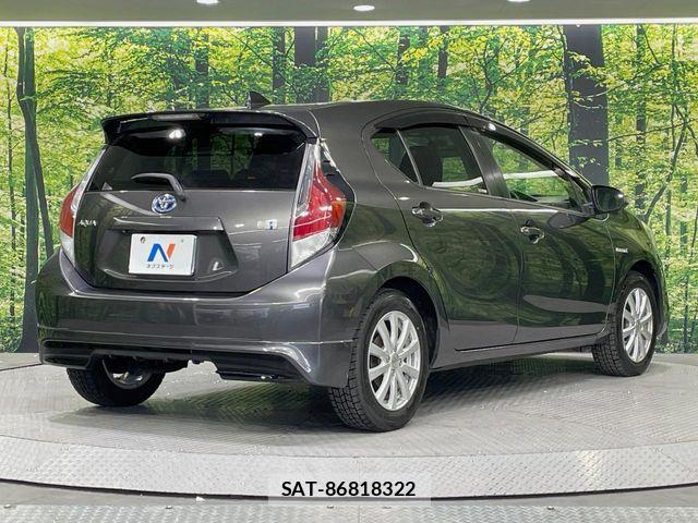 Toyota AQUA 2015-09 7249583-16