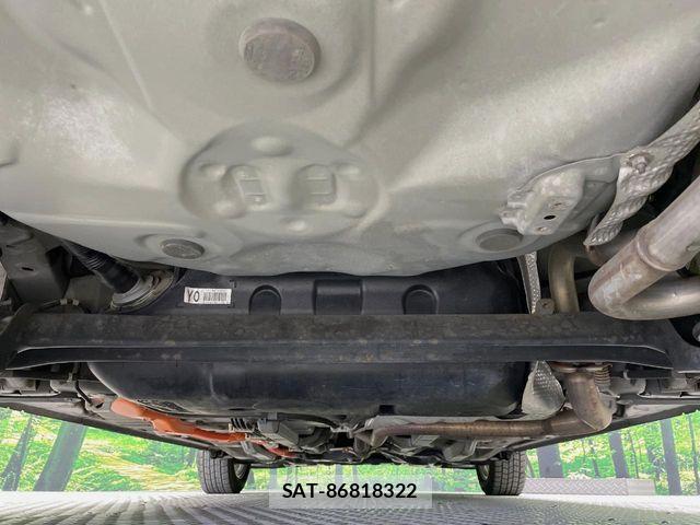 Toyota AQUA 2015-09 7249583-18