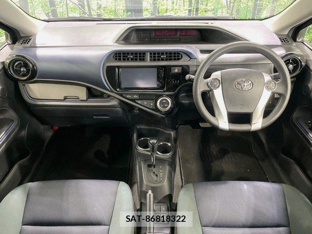 Toyota AQUA 2015-09 7249583-1