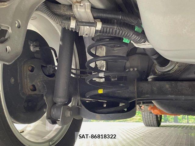 Toyota AQUA 2015-09 7249583-19