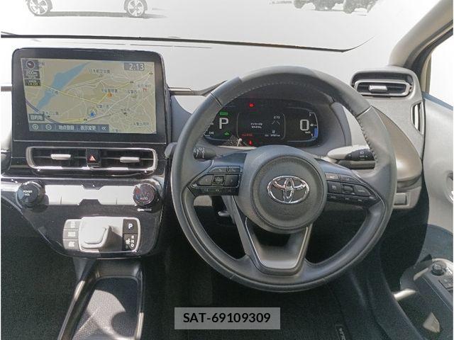 Toyota AQUA 2023-10 7249788-11