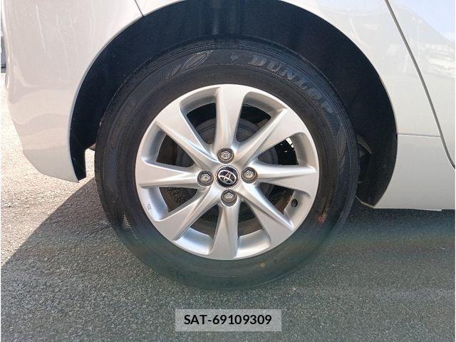 Toyota AQUA 2023-10 7249788-27