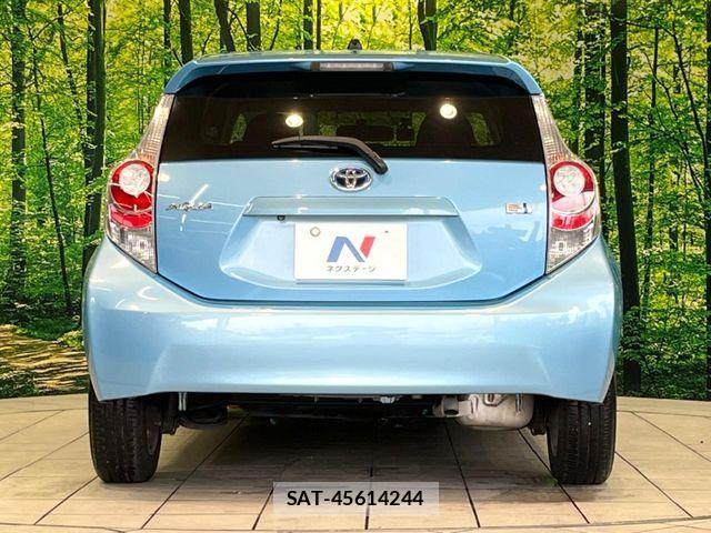 Toyota AQUA 2014-01 7249806-14