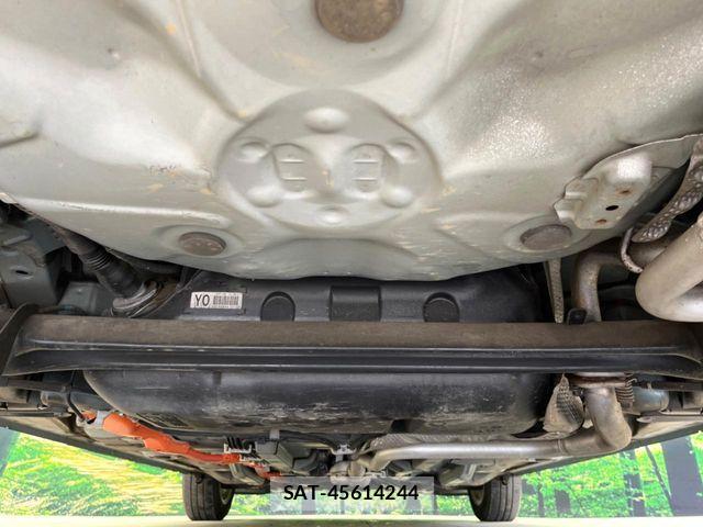 Toyota AQUA 2014-01 7249806-18