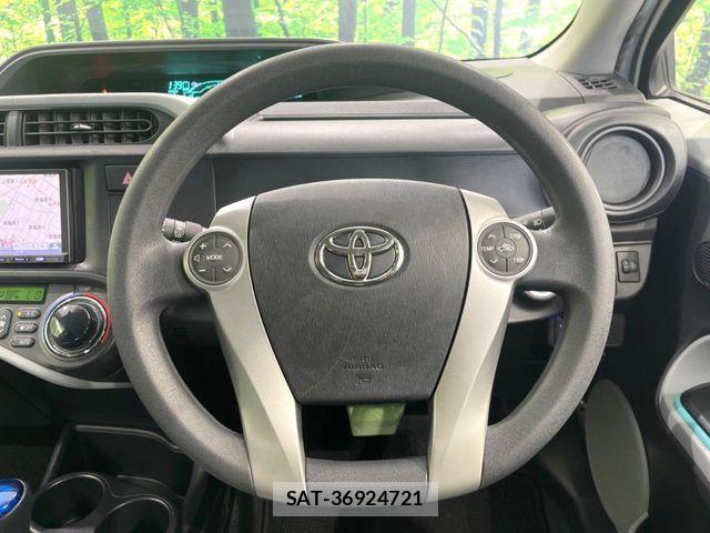 Toyota AQUA 2013-04 7249802-10