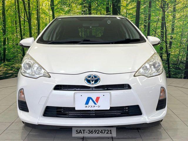 Toyota AQUA 2013-04 7249802-13