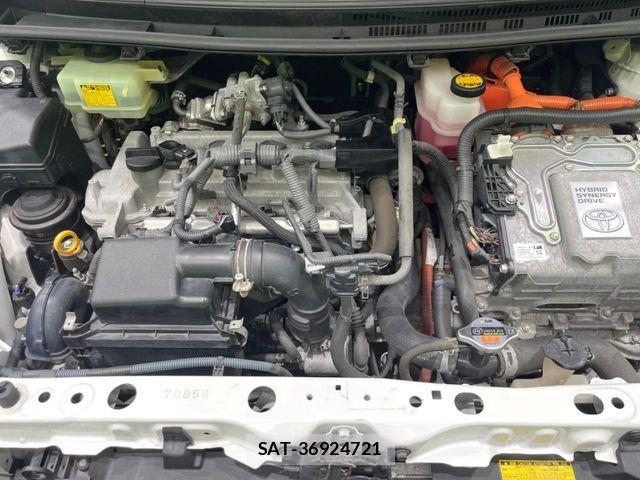Toyota AQUA 2013-04 7249802-17