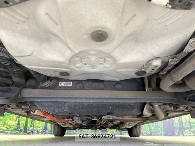 Toyota AQUA 2013-04 7249802-18
