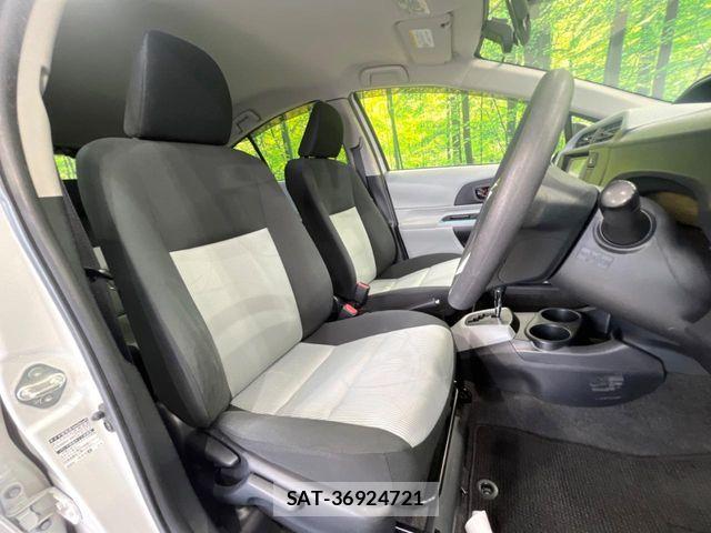 Toyota AQUA 2013-04 7249802-7