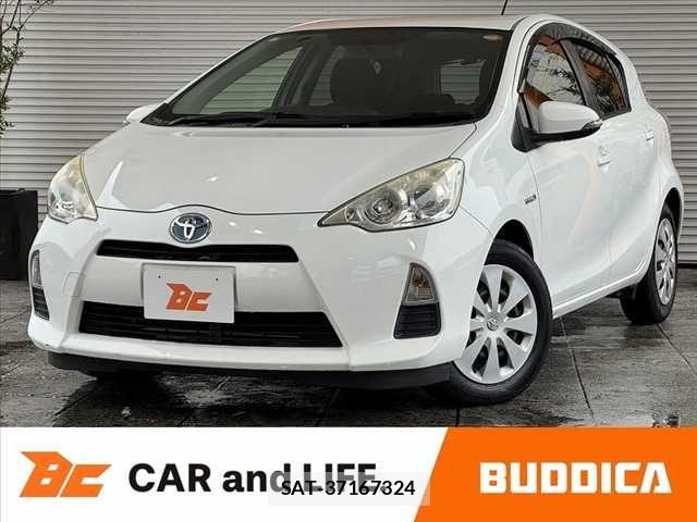 Toyota AQUA 2014-02 7249807-0