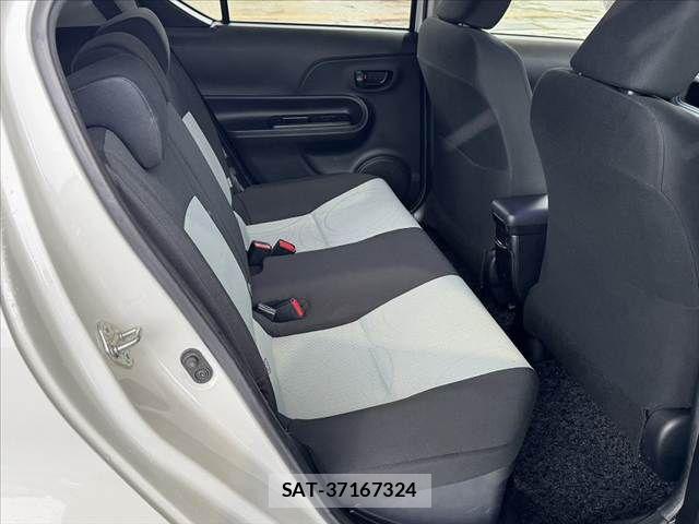 Toyota AQUA 2014-02 7249807-15