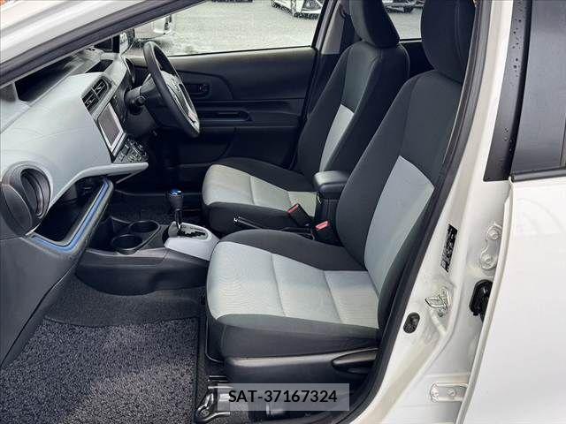 Toyota AQUA 2014-02 7249807-16