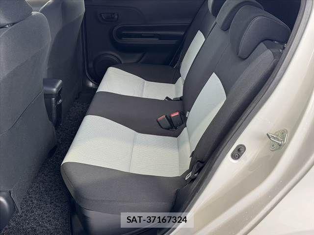 Toyota AQUA 2014-02 7249807-17