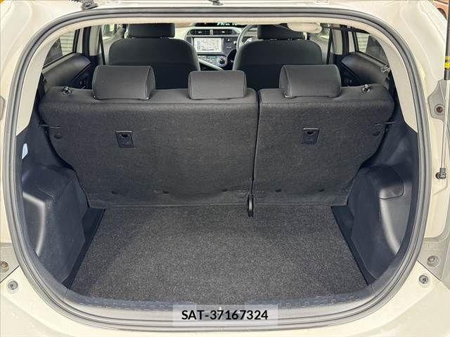 Toyota AQUA 2014-02 7249807-18