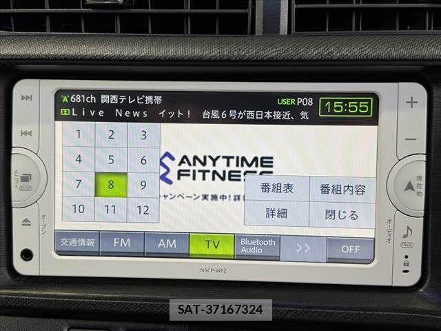 Toyota AQUA 2014-02 7249807-21