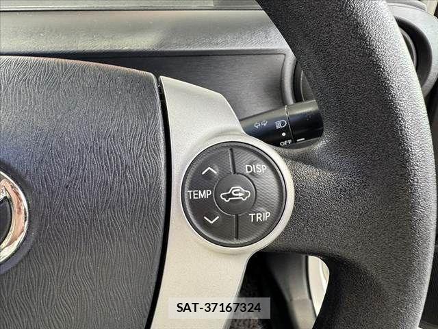 Toyota AQUA 2014-02 7249807-25