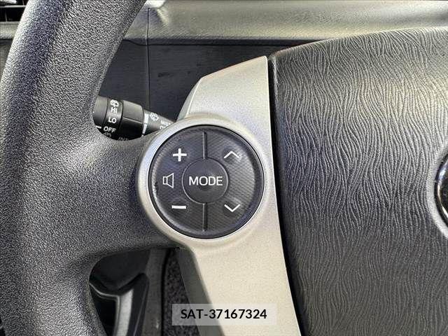 Toyota AQUA 2014-02 7249807-5