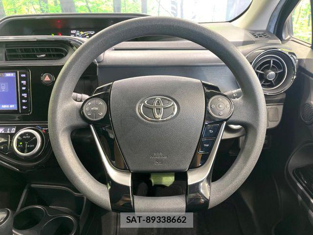 Toyota AQUA 2019-02 7249790-10