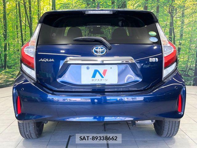 Toyota AQUA 2019-02 7249790-14