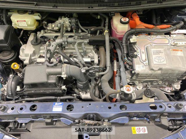 Toyota AQUA 2019-02 7249790-17