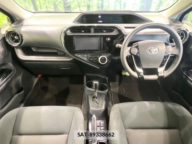 Toyota AQUA 2019-02 7249790-1