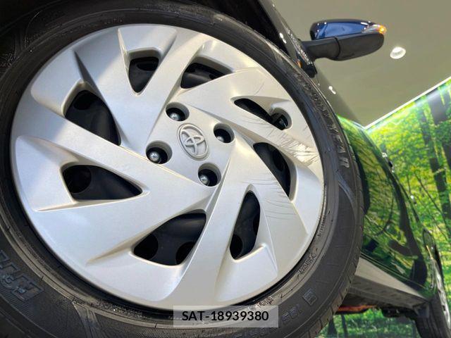 Toyota AQUA 2018-02 7249559-12
