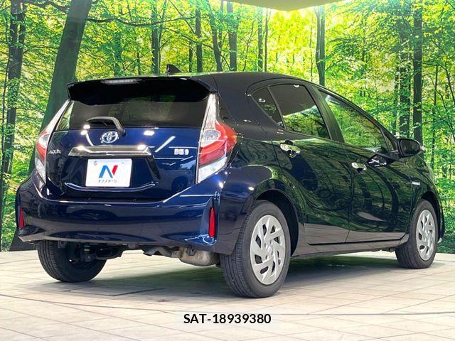 Toyota AQUA 2018-02 7249559-16