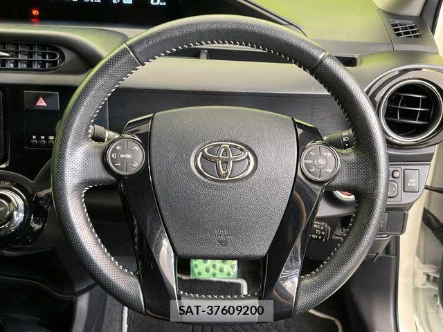 Toyota AQUA 2015-09 7249560-10