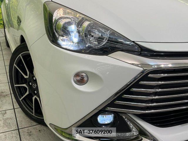 Toyota AQUA 2015-09 7249560-11