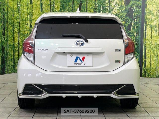 Toyota AQUA 2015-09 7249560-14