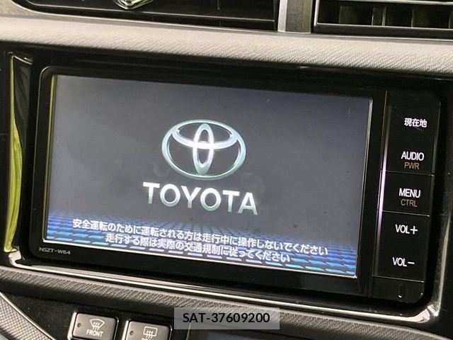 Toyota AQUA 2015-09 7249560-2