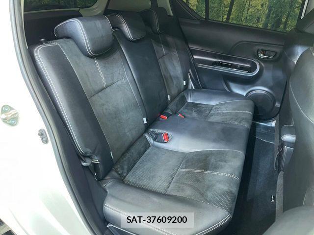 Toyota AQUA 2015-09 7249560-8