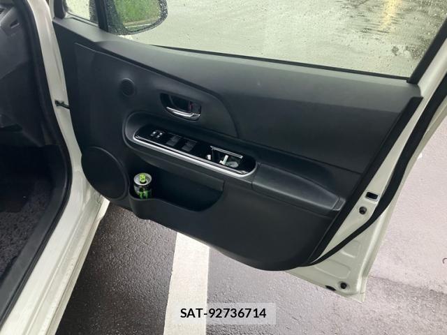Toyota AQUA 2018-11 7271513-11