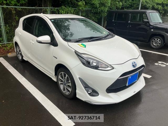 Toyota AQUA 2018-11 7271513-2