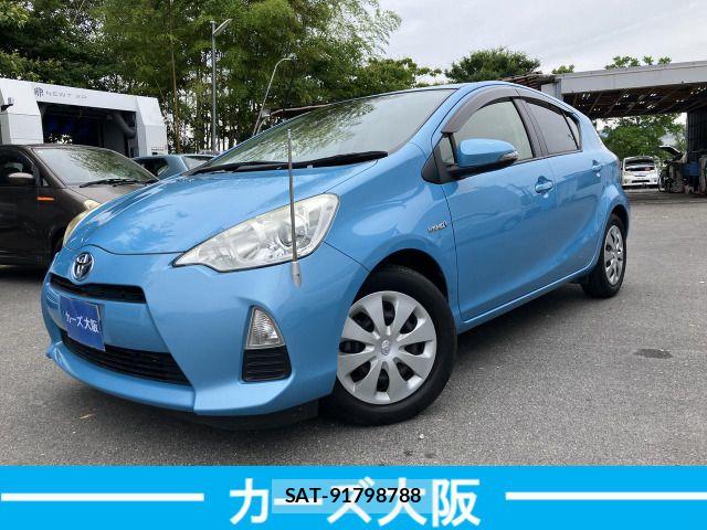 Toyota AQUA 2013-11 7271528-0