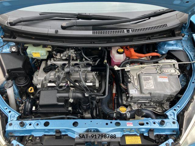 Toyota AQUA 2013-11 7271528-9