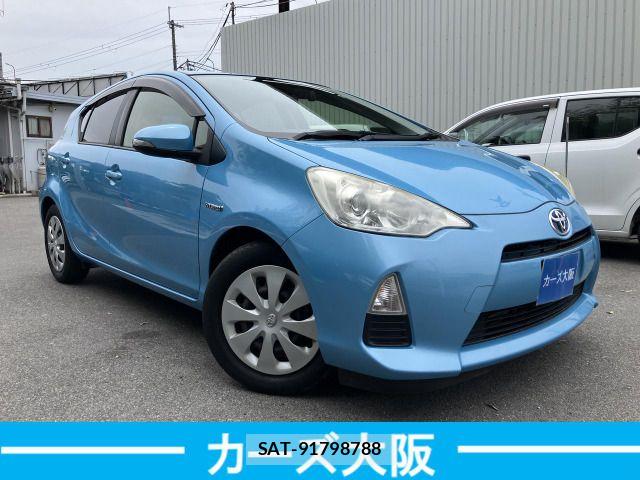 Toyota AQUA 2013-11 7271528-1