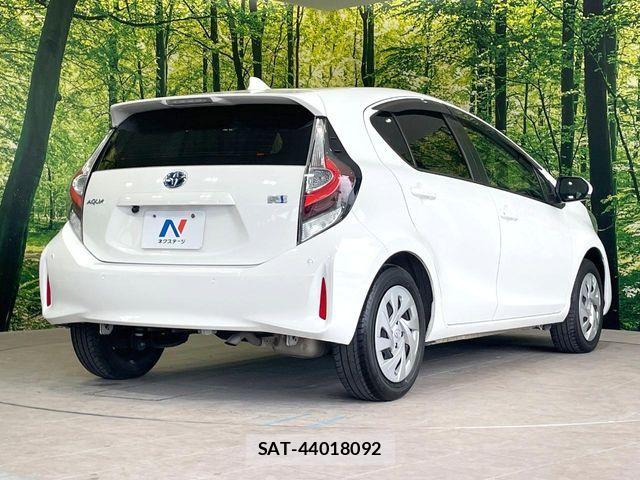 Toyota AQUA 2020-11 7271509-15