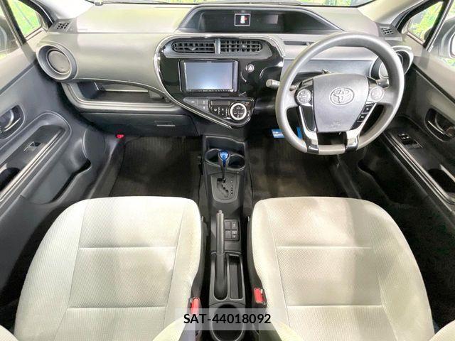 Toyota AQUA 2020-11 7271509-1