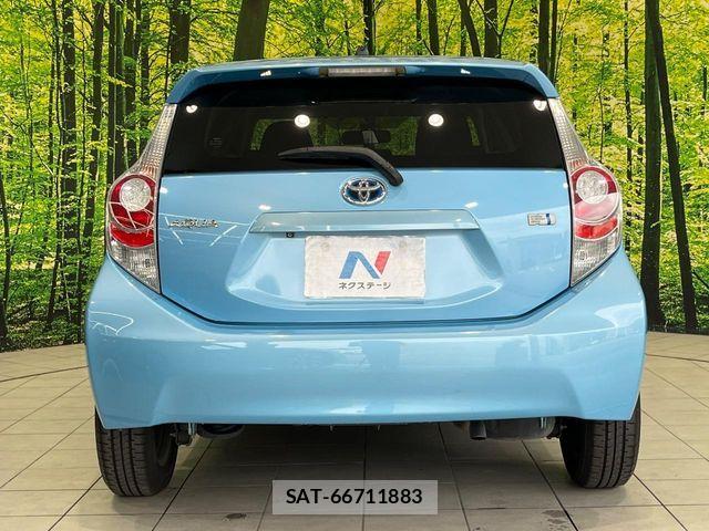 Toyota AQUA 2012-04 7271523-14