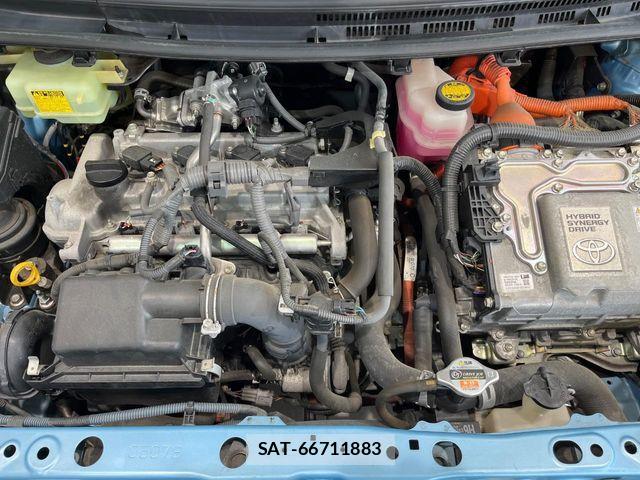 Toyota AQUA 2012-04 7271523-17