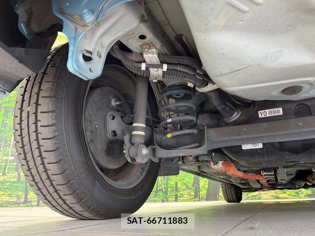Toyota AQUA 2012-04 7271523-19