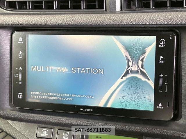 Toyota AQUA 2012-04 7271523-2