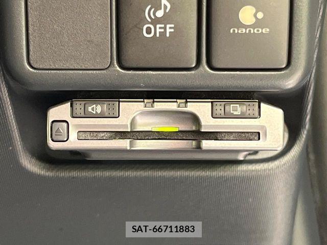 Toyota AQUA 2012-04 7271523-6