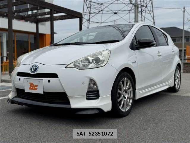 Toyota AQUA 2013-05 7271527-9