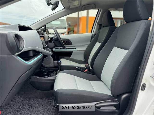 Toyota AQUA 2013-05 7271527-16