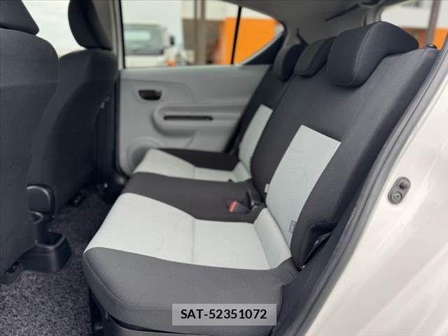 Toyota AQUA 2013-05 7271527-17