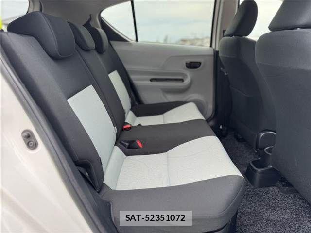 Toyota AQUA 2013-05 7271527-18