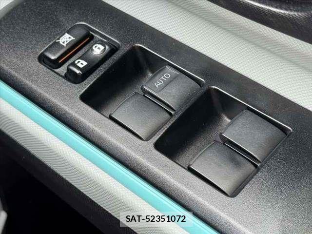Toyota AQUA 2013-05 7271527-24